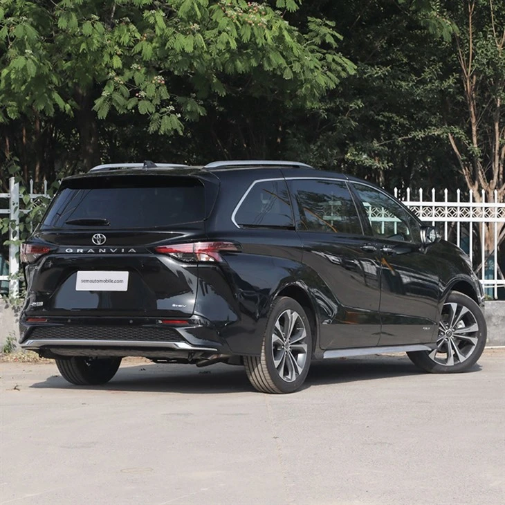 Faw Toyota Previa Middle and Large Size Gasoline Electric MPV