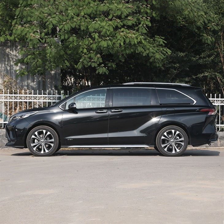 Faw Toyota Estima Hybrid MPV